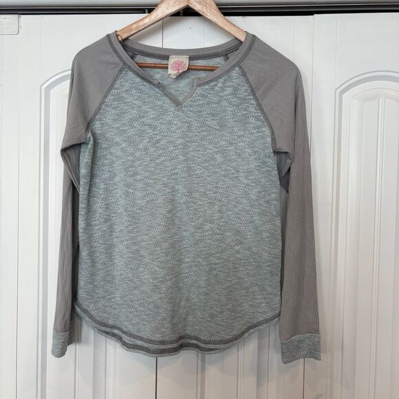 Gray Long Sleeve Top Size Small - Picture 1 of 6